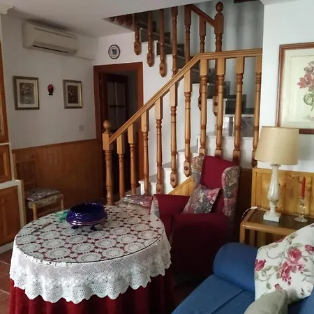 Casa Tia Lola Rubite